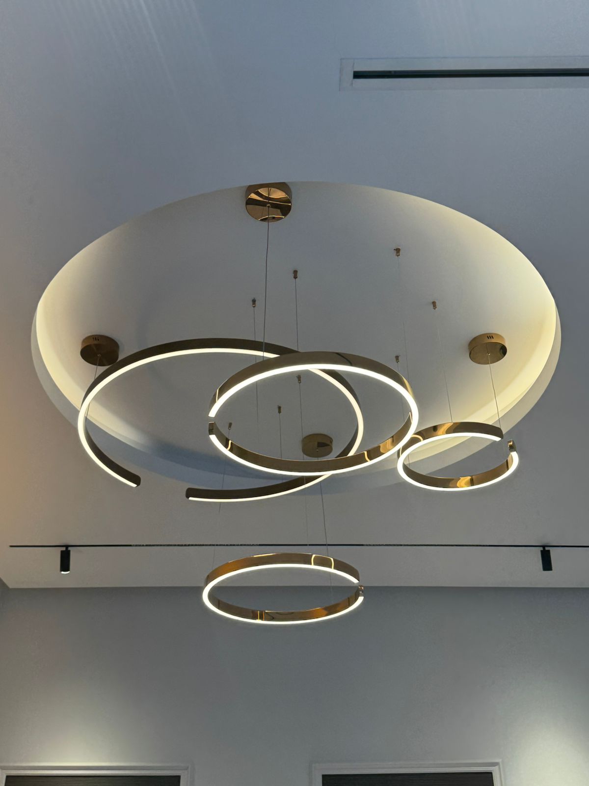 New York LED Chandelier